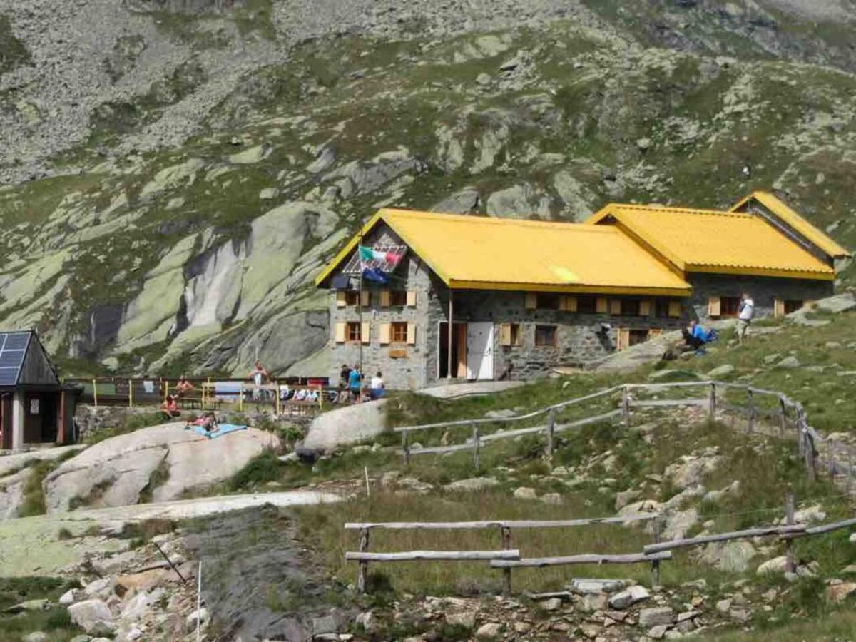 Il Bilocale Della Nonna Villa Locana Eksteriør billede